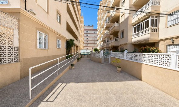 Resale - Apartment - Torrevieja - Nueva Torrevieja