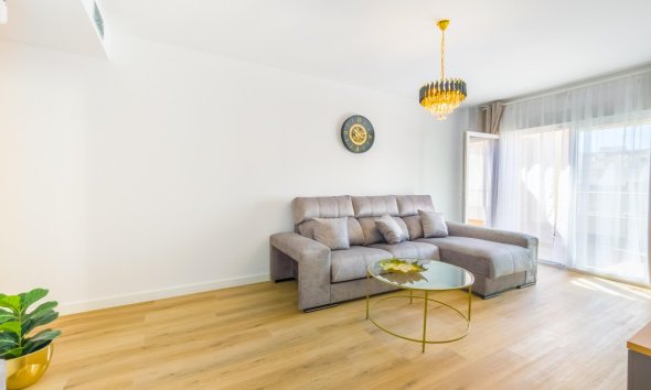 Resale - Apartment - Torrevieja - Playa del cura