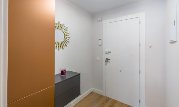 Resale - Apartment - Torrevieja - Playa del cura