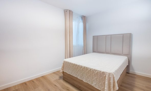 Resale - Apartment - Torrevieja - Playa del cura