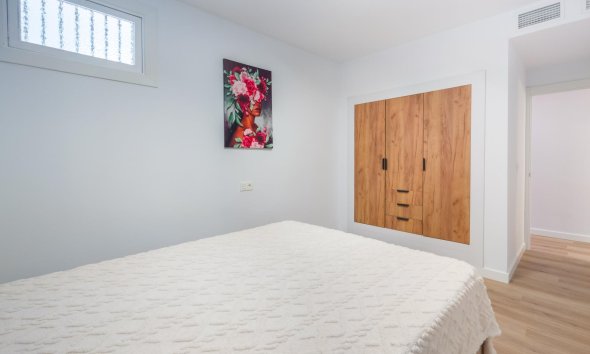 Resale - Apartment - Torrevieja - Playa del cura