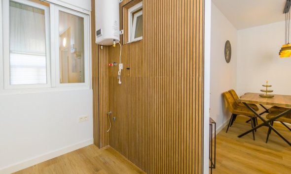 Resale - Apartment - Torrevieja - Playa del cura