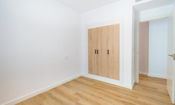 Resale - Apartment - Torrevieja - Playa del cura