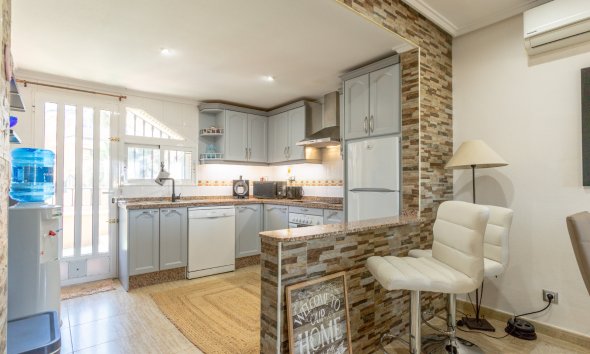 Resale - Bungalow - Orihuela Costa - Villamartín