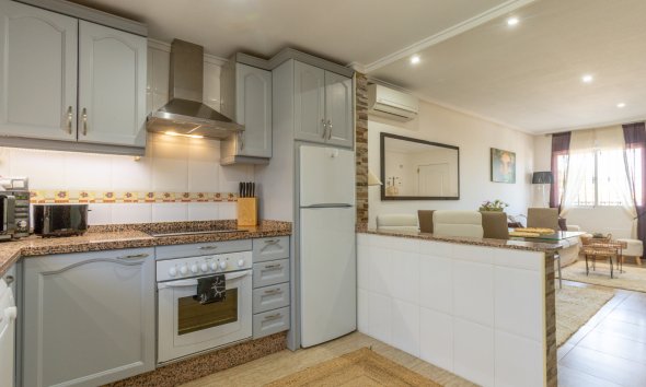 Resale - Bungalow - Orihuela Costa - Villamartín