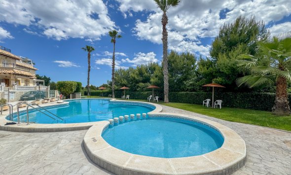 Resale - Terraced house / Townhouse - Orihuela Costa - La Zenia