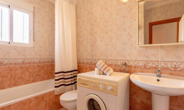 Resale - Terraced house / Townhouse - Orihuela Costa - La Zenia