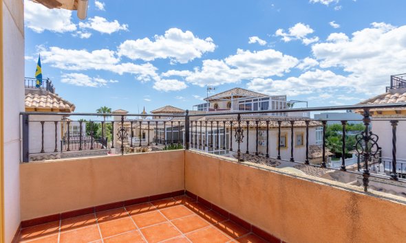 Resale - Terraced house / Townhouse - Orihuela Costa - La Zenia