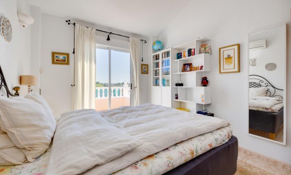 Resale - Villa - Orihuela Costa - Lomas de Don Juan