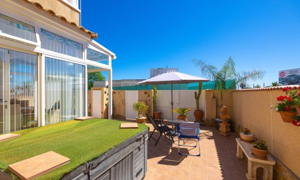 Resale - Villa - Orihuela Costa - Lomas de Don Juan