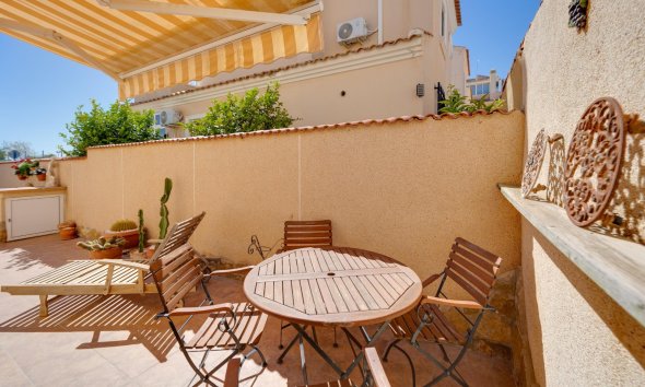 Resale - Villa - Orihuela Costa - Lomas de Don Juan