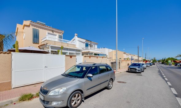 Resale - Villa - Orihuela Costa - Lomas de Don Juan