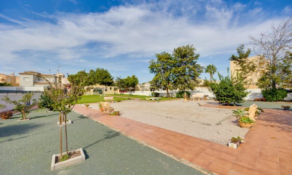 Resale - Villa - Orihuela Costa - Lomas de Don Juan