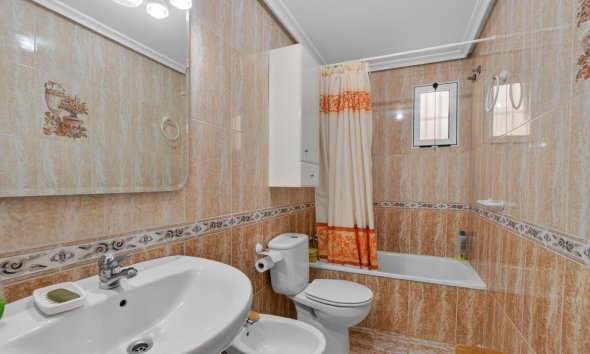Resale - Apartment - Torrevieja - Playa de los locos
