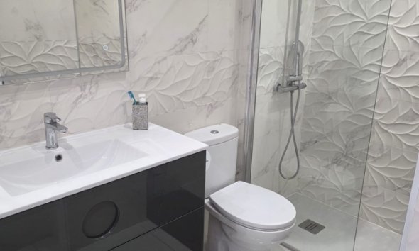 Resale - Apartment - Orihuela Costa - Villamartín