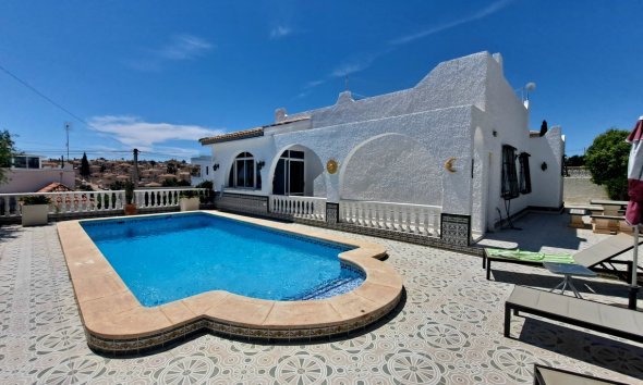 Resale - Villa - San Miguel de Salinas - BLUE LAGOON