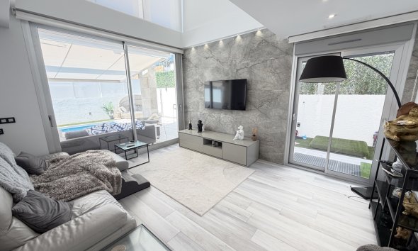 Resale - Villa - Orihuela Costa - Lomas de Cabo Roig