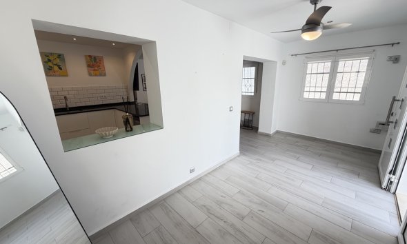 Resale - Villa - Orihuela Costa - Blue Lagoon