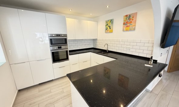 Resale - Villa - Orihuela Costa - Blue Lagoon