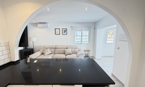 Resale - Villa - Orihuela Costa - Blue Lagoon