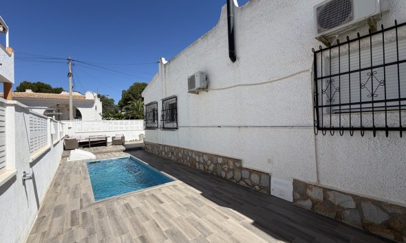 Resale - Villa - Orihuela Costa - Blue Lagoon