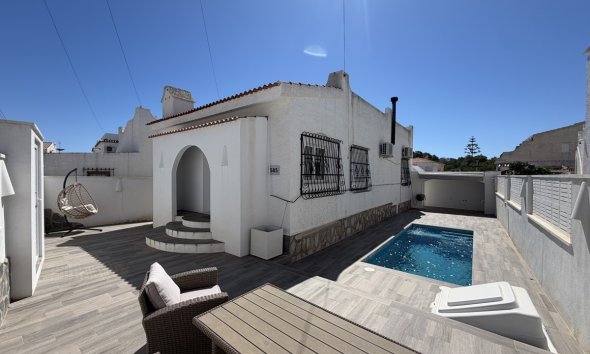 Resale - Villa - Orihuela Costa - Blue Lagoon
