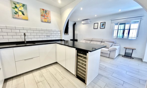 Resale - Villa - Orihuela Costa - Villamartín
