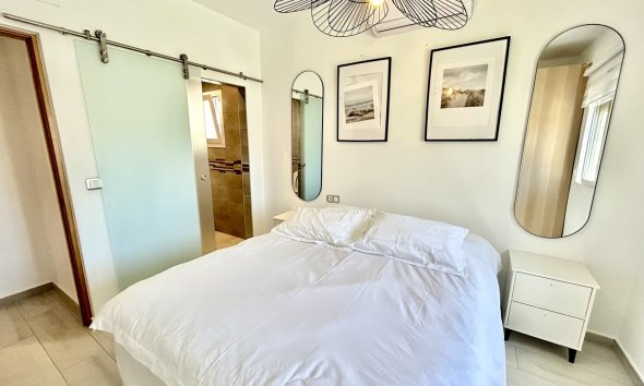 Resale - Villa - Orihuela Costa - Villamartín