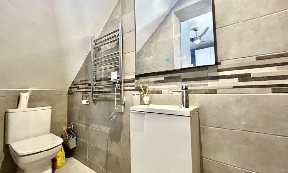 Resale - Villa - Orihuela Costa - Villamartín