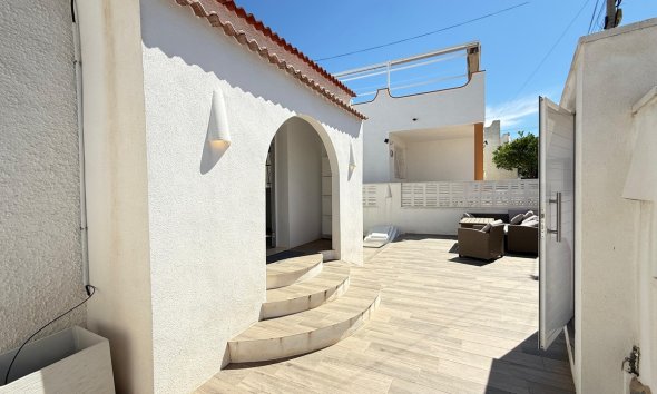 Resale - Villa - Orihuela Costa - Villamartín