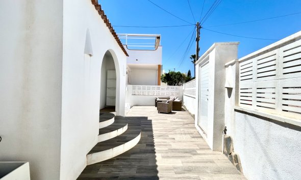 Resale - Villa - Orihuela Costa - Villamartín