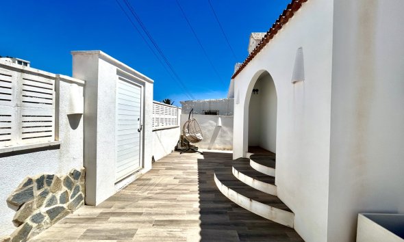 Resale - Villa - Orihuela Costa - Villamartín