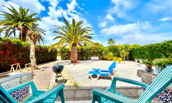 Resale - Villa - Orihuela Costa - La Zenia