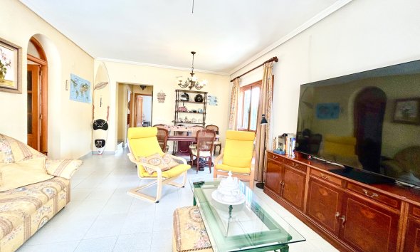 Resale - Villa - Orihuela Costa - La Zenia