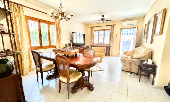 Resale - Villa - Orihuela Costa - La Zenia