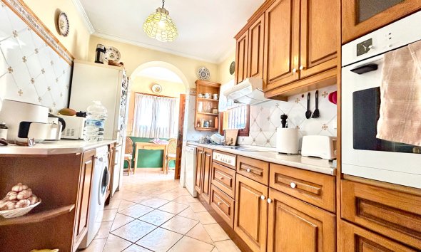 Resale - Villa - Orihuela Costa - La Zenia