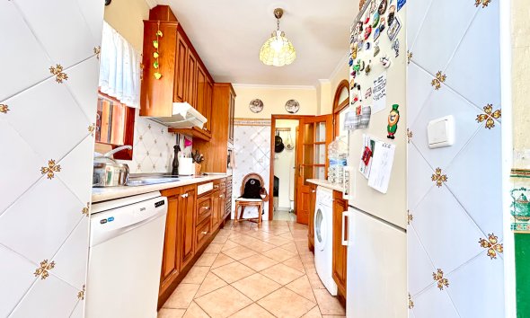Resale - Villa - Orihuela Costa - La Zenia