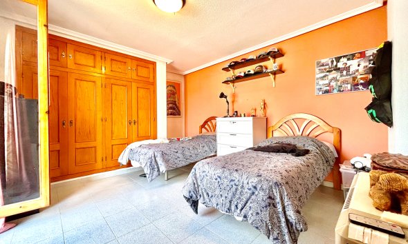Resale - Villa - Orihuela Costa - La Zenia