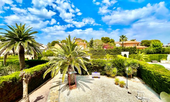 Resale - Villa - Orihuela Costa - La Zenia