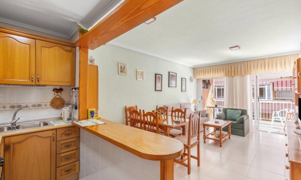 Resale - Apartment - Torrevieja - Playa del cura