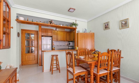 Resale - Apartment - Torrevieja - Playa del cura