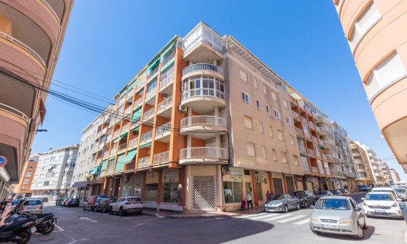 Resale - Apartment - Torrevieja - Playa del cura