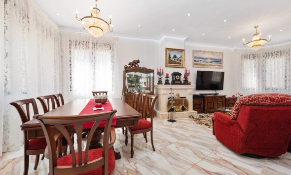 Resale - Villa - Orihuela Costa - Campoamor