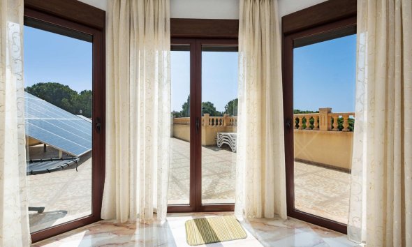 Resale - Villa - Orihuela Costa - Campoamor