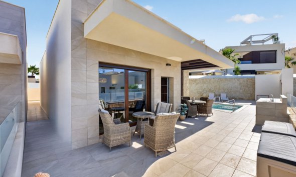 Resale - Villa - Ciudad Quesada - Alicante