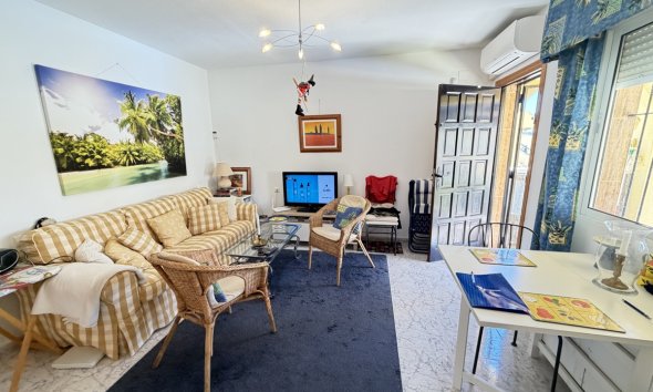 Resale - Apartment - Orihuela Costa - Villamartín