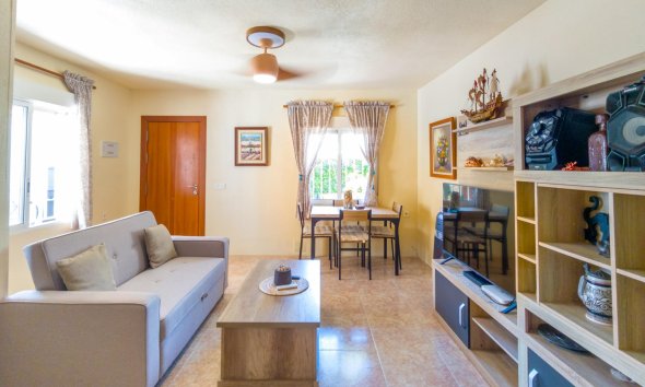 Resale - Terraced house / Townhouse - Torrevieja - Nueva Torrevieja