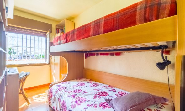 Resale - Terraced house / Townhouse - Torrevieja - Nueva Torrevieja