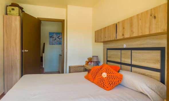 Resale - Terraced house / Townhouse - Torrevieja - Nueva Torrevieja