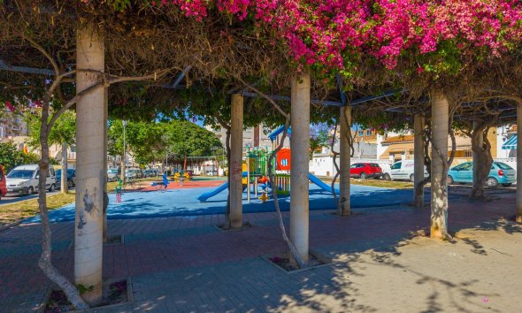 Resale - Terraced house / Townhouse - Torrevieja - Nueva Torrevieja